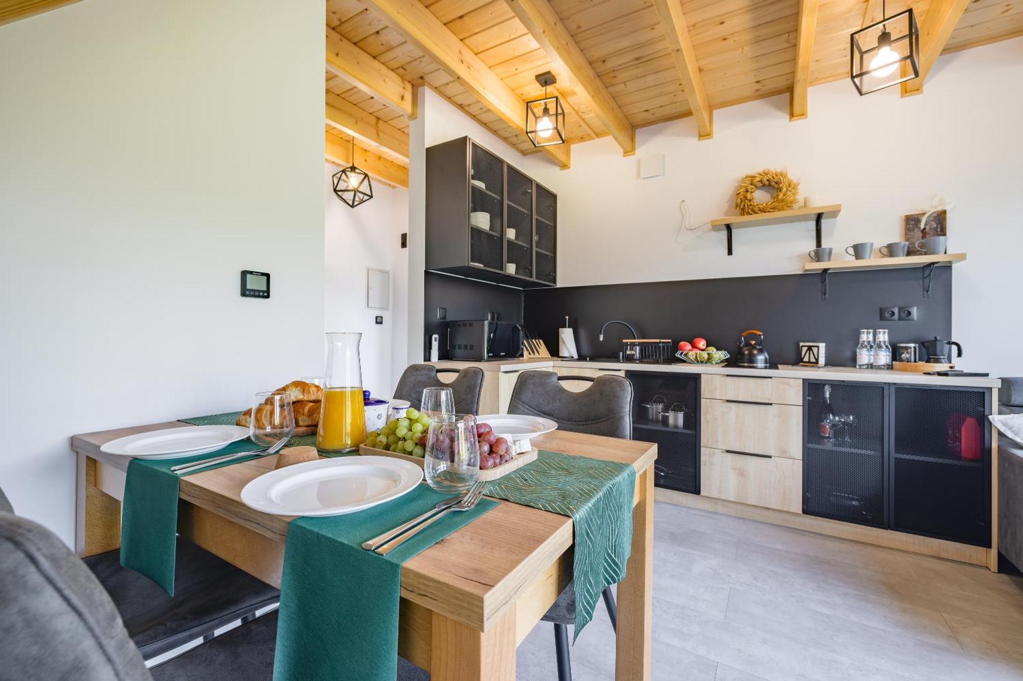 Ferienhaus Piotrowiczowka Osada W Szczyrzycu